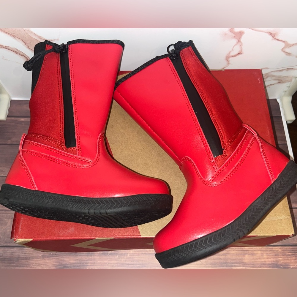 NWT  Red BILLY EZ Boots Billy Footwear Rain Boots Size 7